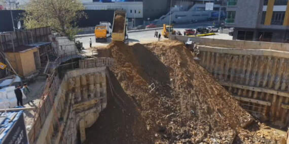 Fenerbahçe Stadının Yanındaki İnşaatın İstinat Duvarı Çöktü