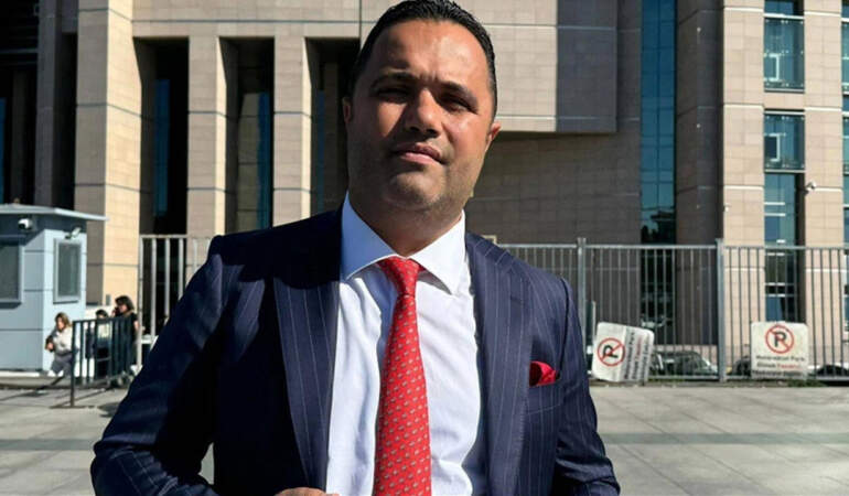 FETÖ Suçlamasıyla Tutuklanan Rezan Epözdemir Hakkında Takipsizlik Kararı