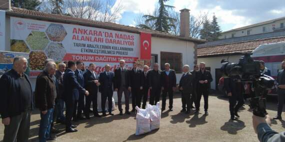 Gölbaşı’nda Nohut Tohumu Dağıtımı