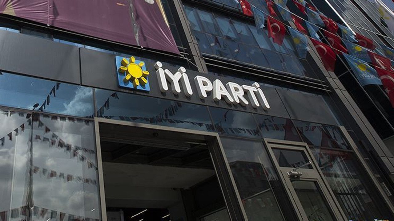 Görevden Alınan İYİ Partili Başkan Partisinden İstifa Etti
