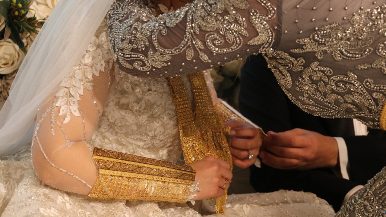 Goyan Yasaları Devrede: ’70 Gram Altını Geçenin Düğününe Gitmeyin!’