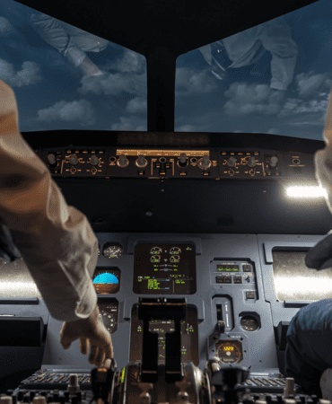 Havada Korku Dolu Anlar! Pilot Rahatsızlandı, Uçak Acil İniş Yaptı