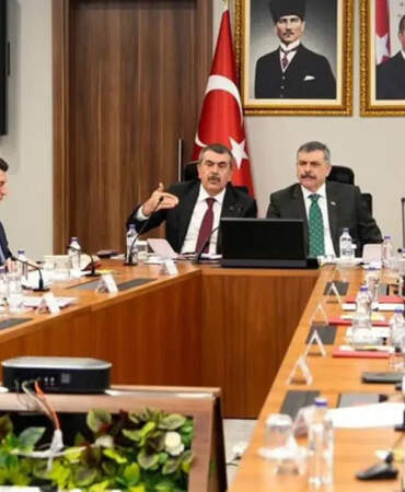 İçişleri Bakanlığı ve Milli Eğitim Bakanlığı’ndan Okul Güvenliği Zirvesi: İşte Alınan Yeni Kararlar