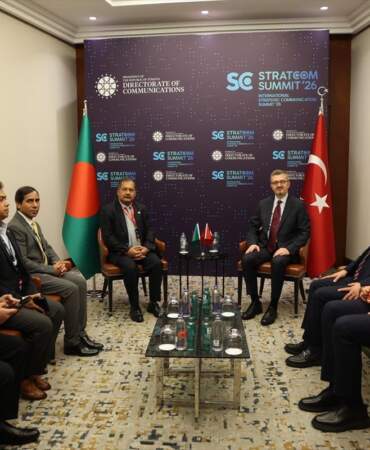 Türk ve Bangladeşli Bakanlar STRATCOM’da Buluştu