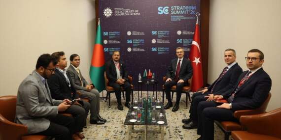 Türk ve Bangladeşli Bakanlar STRATCOM’da Buluştu