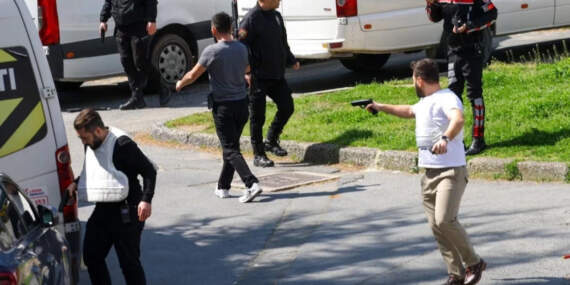 Konsolosluk Önündeki Polis Noktasına Silahlı Saldırıda Yaralı Olarak Ele Geçirilen Terörist Tutuklandı