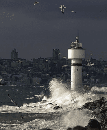 İstanbul İçin Fırtına Alarmı! Valilik Saat Vererek Uyardı