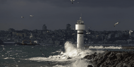 İstanbul İçin Fırtına Alarmı! Valilik Saat Vererek Uyardı
