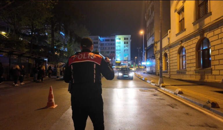 İstanbul Kadıköy’de Helikopter Destekli Polis Denetimi