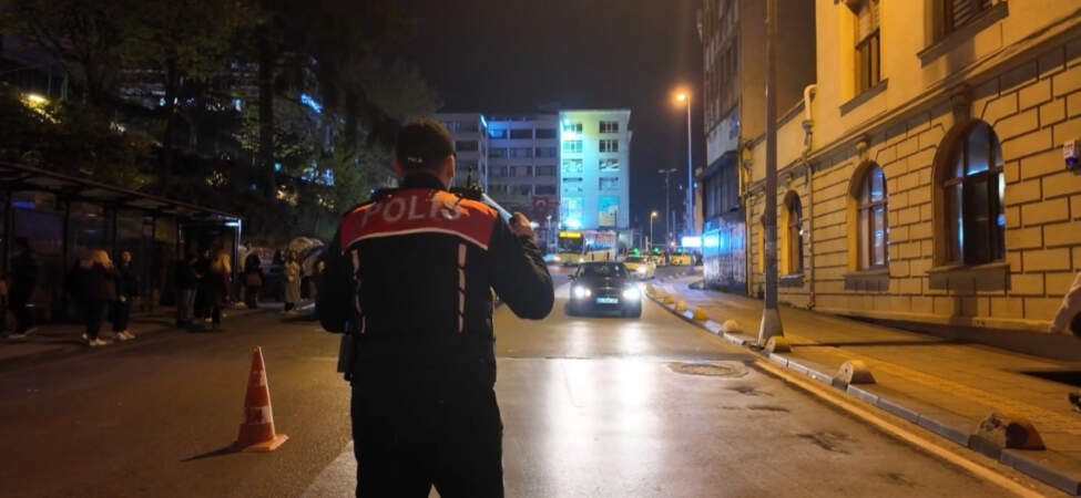 İstanbul Kadıköy’de Helikopter Destekli Polis Denetimi