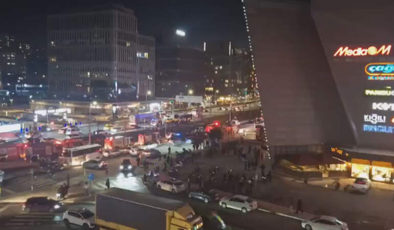 İstanbul Kağıthane’de AVM Yangını