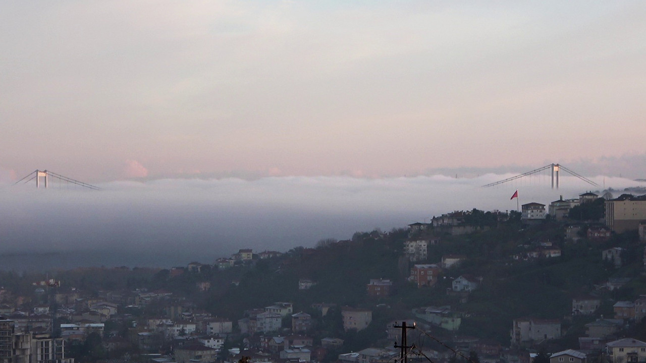 İstanbul’da Hayalet Köprü: FSM Sisin İçinde Kayboldu