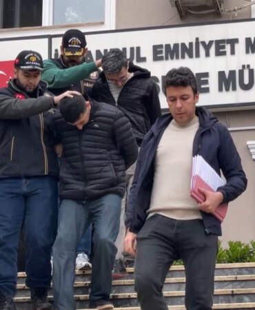 İstanbul’da Metro ve Durak Hırsızları Kamerada