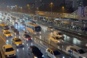 İstanbul’da Trafik Felç Oldu! Köprüler, D-100, TEM…