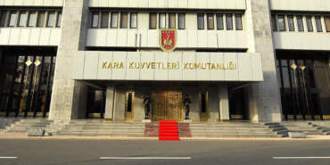 Kara Kuvvetleri’ndeki ‘İhale Yolsuzluğu’ Soruşturmasında Yeni Gelişme: 4’ü Asker 19 Kişi Hakkında Dava