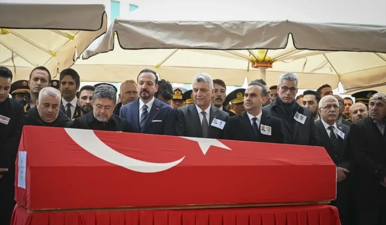 Katar’da şehit olan ASELSAN teknisyenleri son yolculuklarına uğurlandı