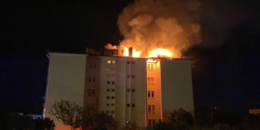 Lise Yurdunda Korkutan Yangın! 46 Öğrenci Tahliye Edildi