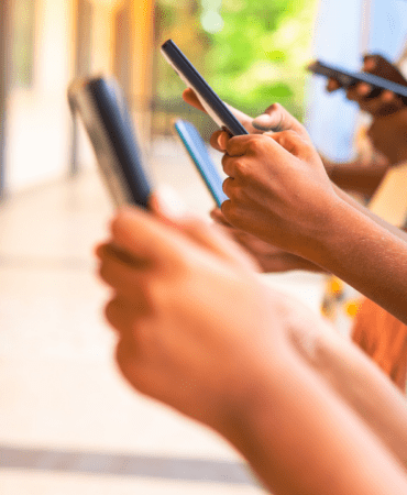 Kritik Düzenleme Meclis’ten Geçti: Çocuklara Sosyal Medya Kısıtlaması Geliyor