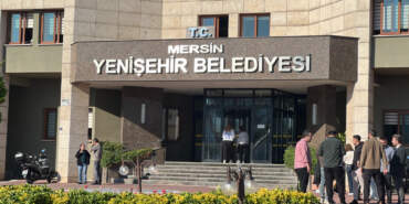 CHP’li Mersin Yenişehir Belediyesi’ne ‘Rüşvet’ Operasyonu: Çok Sayıda Gözaltı Var