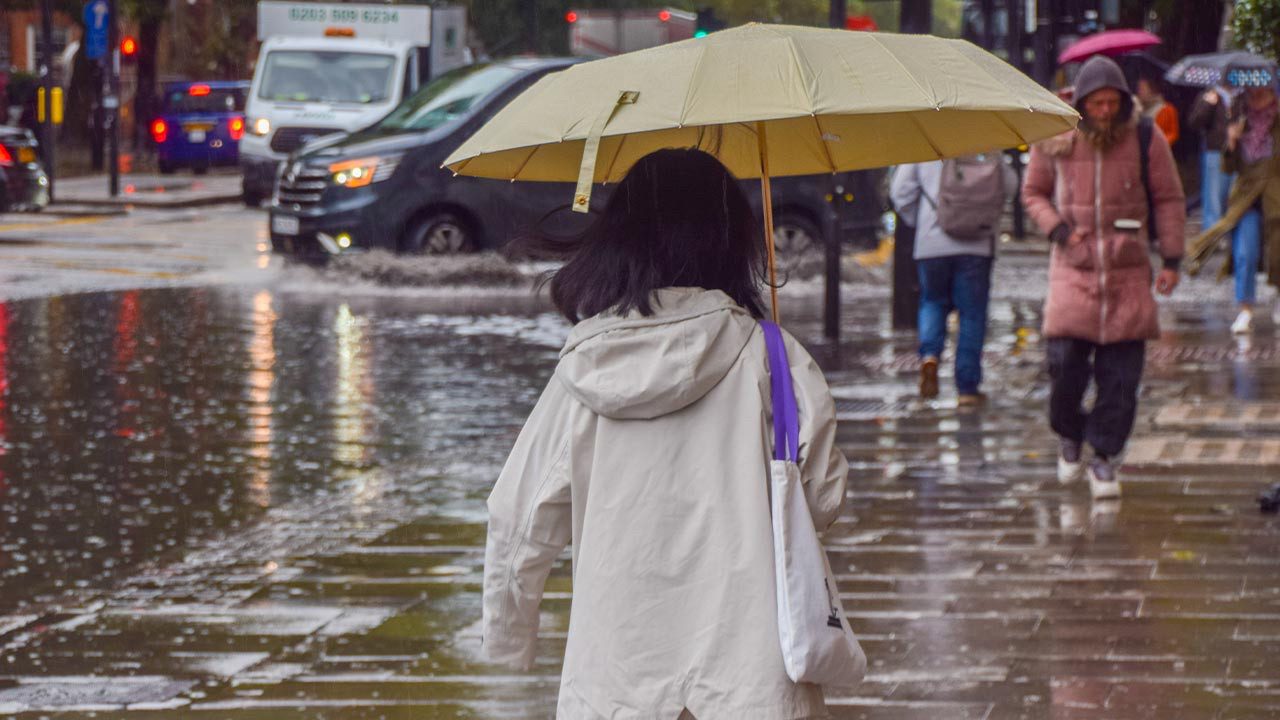 Meteoroloji Tarih Verdi:  İstanbul’da Hava Tersine Dönüyor, Sağanak Geri Geliyor