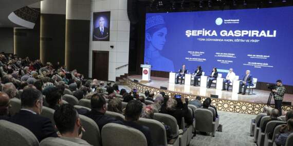 Topcu: Güçlü Kadın, Güçlü Türk Dünyası