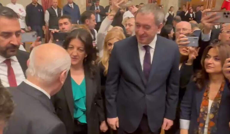 MHP Lideri Devlet Bahçeli DEM Partililerle Selamlaştı