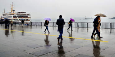 Nisan Ayında Kış Havası: Hafta Boyunca Yağmur Kapıda, Sıcaklıklar Düşüyor