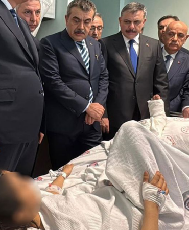 Okula Saldırıda Yaralanan Öğrenci, Dehşet Anlarını Anlattı: ‘Herkes Panikle Pencereden Atladı’