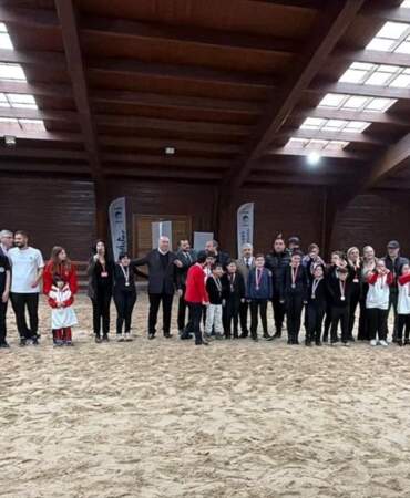 Dünya Otizm Günü’nde Atlı Cimnastik Yarışı