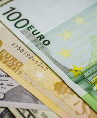 Piyasalarda Hareketli Açılış: Euro Atağa Geçti, Dolar Eşiği Zorluyor