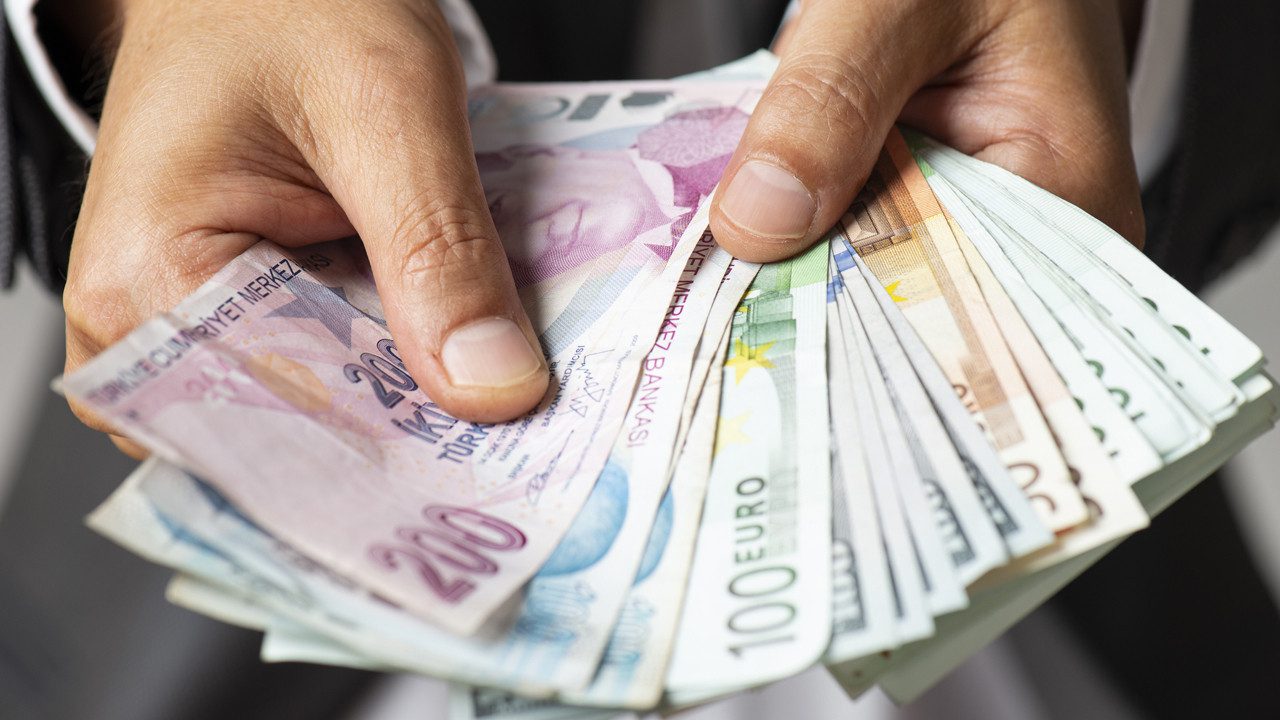 Piyasalarda İlk Rakamlar: Dolar 45 Lira Sınırında