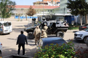 Şanlıurfa’da Liseye Kanlı Baskın: Av Tüfeğiyle Girdi Rastgele Ateş Açtı, İntihar Etti! Yaralılar Var