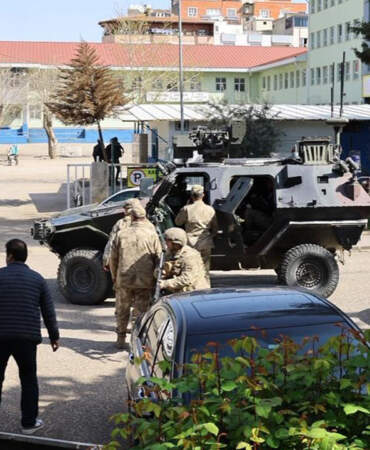 Şanlıurfa’da Liseye Kanlı Baskın: Av Tüfeğiyle Girdi Rastgele Ateş Açtı, İntihar Etti! Yaralılar Var