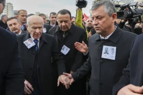 Şehit cenazesinde dikkat çeken anlar! Özel ile Bahçeli yan yana