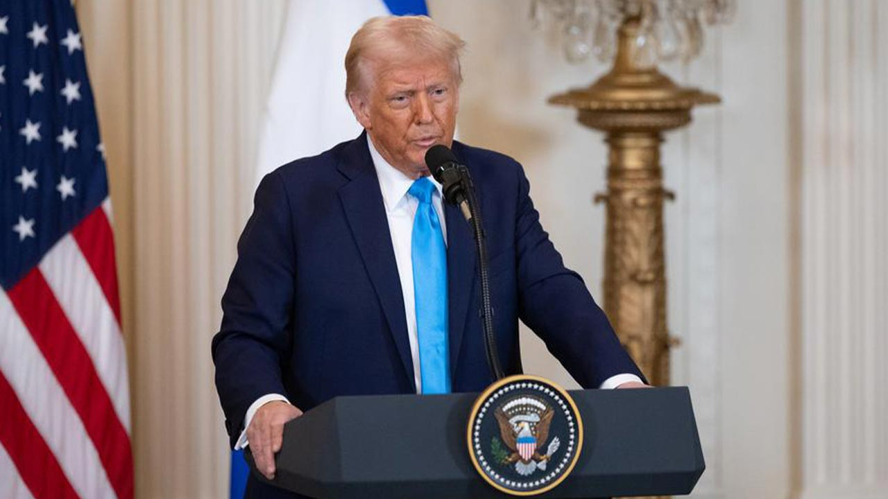 Trump İran’da Rejimi Değiştirdiklerini Açıkladı: İki ya da Üç Hafta İçinde Çekileceğiz