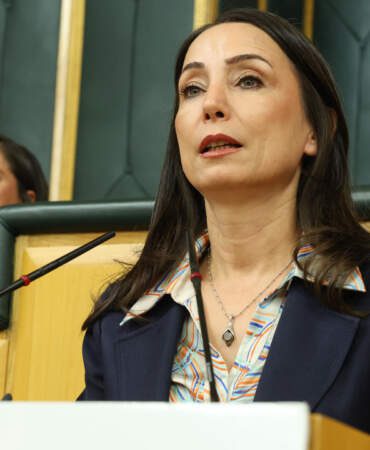 Tülay Hatimoğulları’ndan Süreç Karşıtlarına Rest