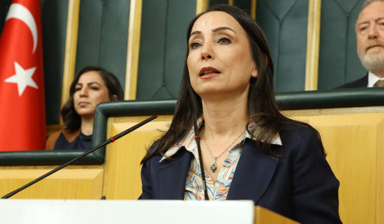 Tülay Hatimoğulları’ndan Süreç Karşıtlarına Rest