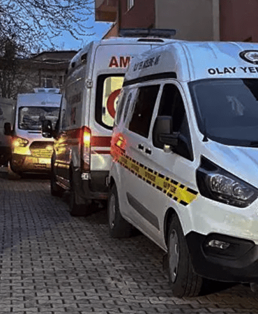 Üsküdar’da Vahşet! Annesini ve Babasını Öldürdü, İntihar Etti