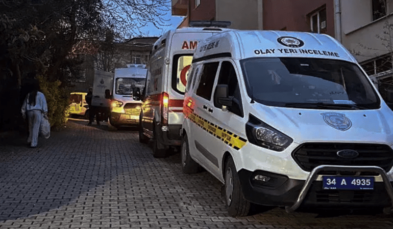 Üsküdar’da Vahşet! Annesini ve Babasını Öldürdü, İntihar Etti