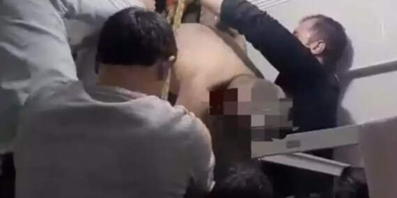 Uzaklaştırma Kararı da Durdurmadı! Boşanma Aşamasındaki Eşinin Evine Girmeye Çalışınca Havalandırma Boşluğunda Sıkıştı
