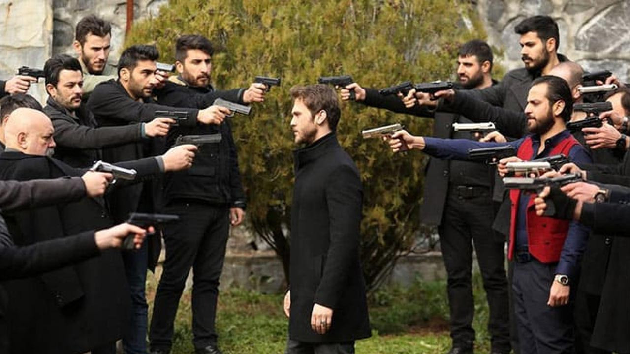 Yapı Kredi Bankası’ndan Flaş Karar: Şiddet İçerikli Dizi ve Yapımlara Reklam Verilmeyecek