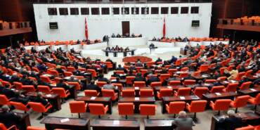 TBMM’ye Özgür Özel’in de aralarında olduğu yeni dokunulmazlık dosyaları sevk edildi