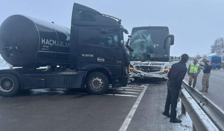 TÜİK acı bilançoyu açıkladı: 2025 yılında trafik kazalarında 6 bin 35 kişi hayatını kaybetti