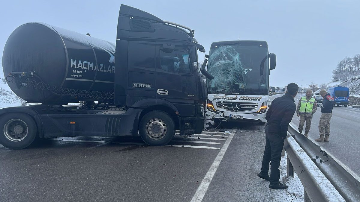 TÜİK acı bilançoyu açıkladı: 2025 yılında trafik kazalarında 6 bin 35 kişi hayatını kaybetti