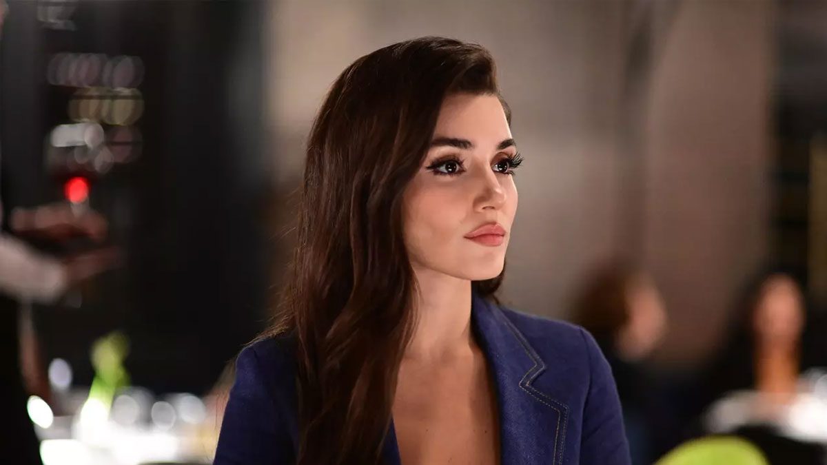 Hande Erçel tek kalemde sildi! Sosyal medyada şok temizlik…