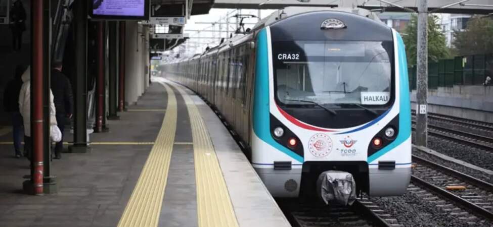 Marmaray seferlerinde gece hatları genişletildi