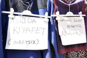 Yoksulluk, vatandaşı vurdu: Ekmekten sonra “askıda kıyafet ve ayakkabı” dönemi