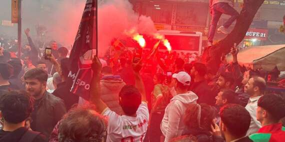 Diyarbakır Valiliği açıkladı: Amedspor’un kutlamalarında 11 yaralı, 10 gözaltı