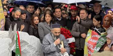 Sırrı Süreyya Önder vefatının birinci yılında mezarı başında anıldı