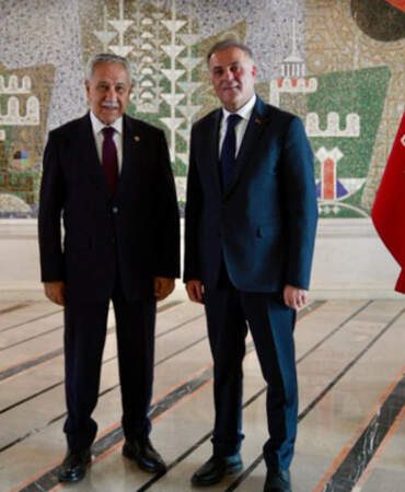 Arınç’tan İBB ziyareti: Başkan Vekili Aslan teşekkür etti
